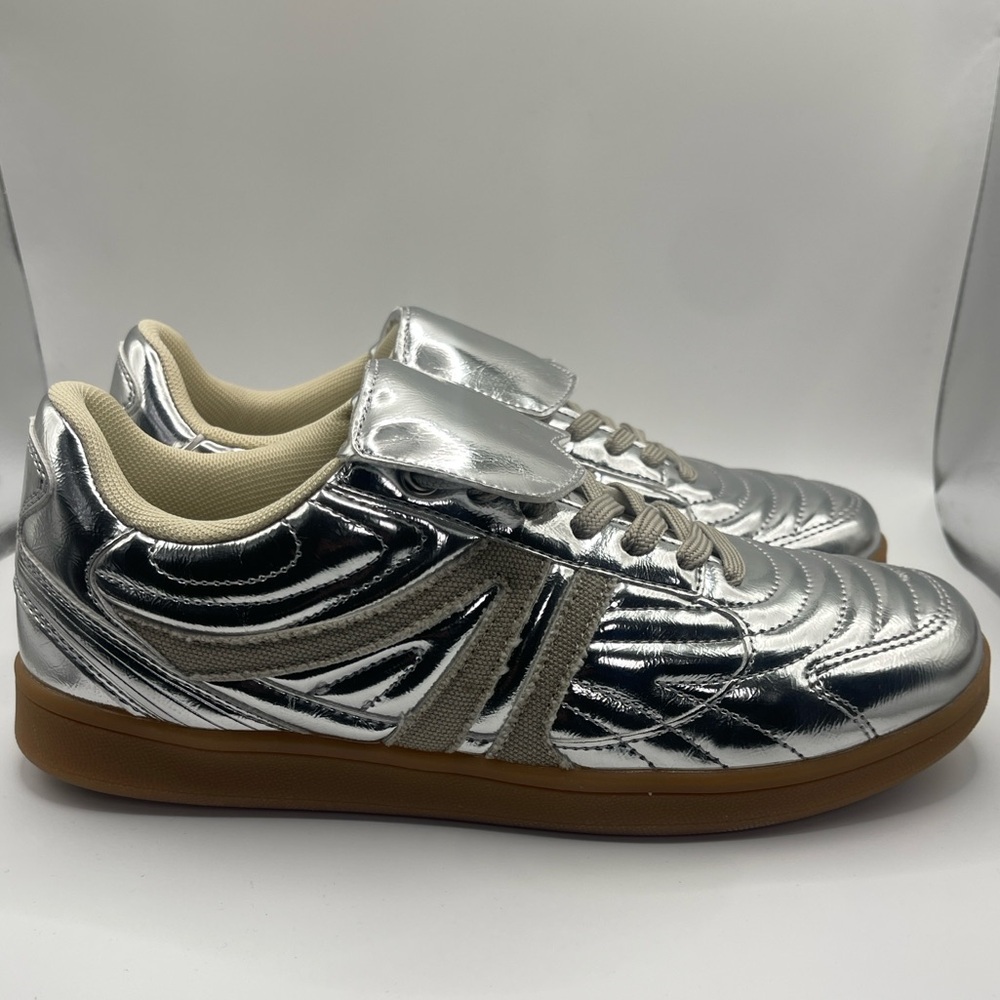NEW Steve Madden Madrid Silver Sneakers Size 9 - Picture 4 of 13